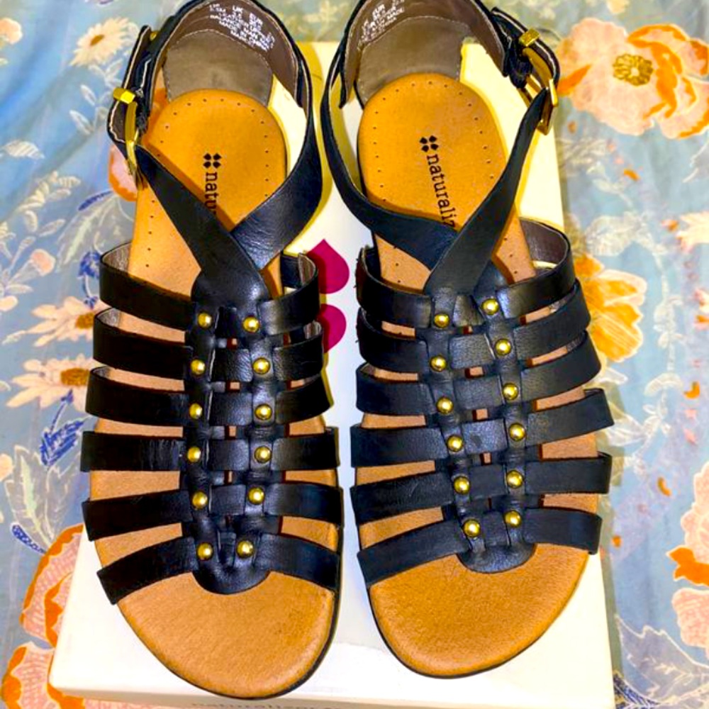 Women’s naturalizer studded sandals